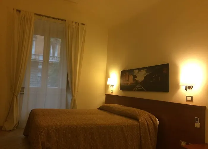 Pensión In 2000 Roma